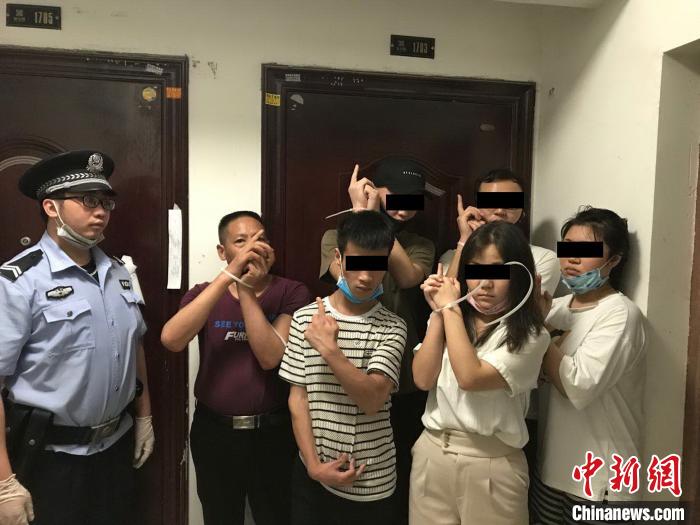 清查出租屋 唐運鵬 攝